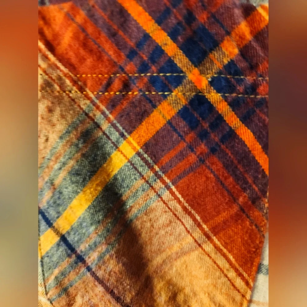 Flannel shirt w/lace on back - Picture 3 of 3